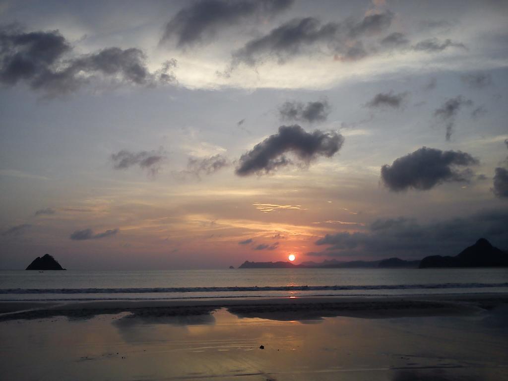 Selong Belanak Bungalows Selong Blanak Exterior foto