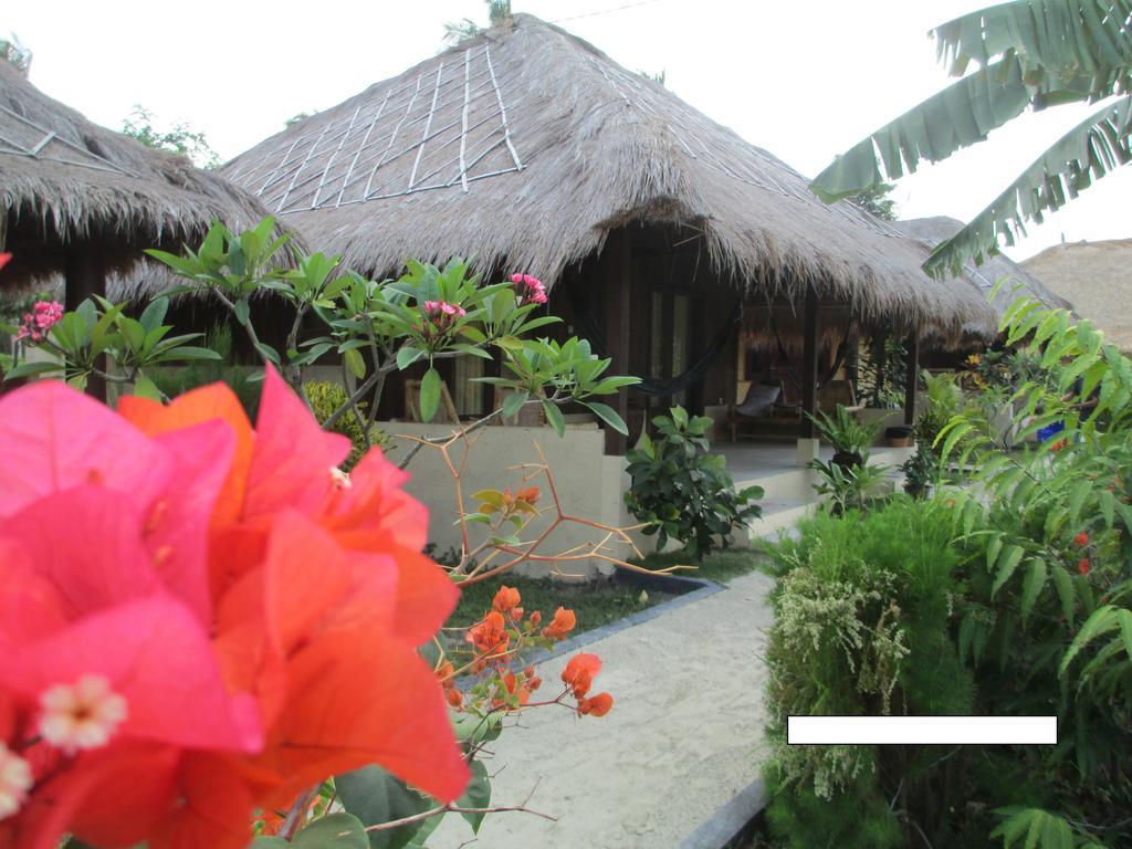 Selong Belanak Bungalows Selong Blanak Exterior foto