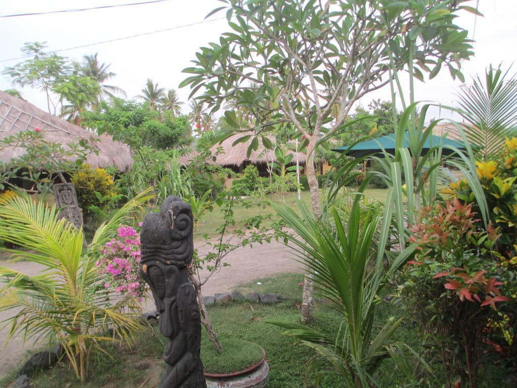Selong Belanak Bungalows Selong Blanak Exterior foto