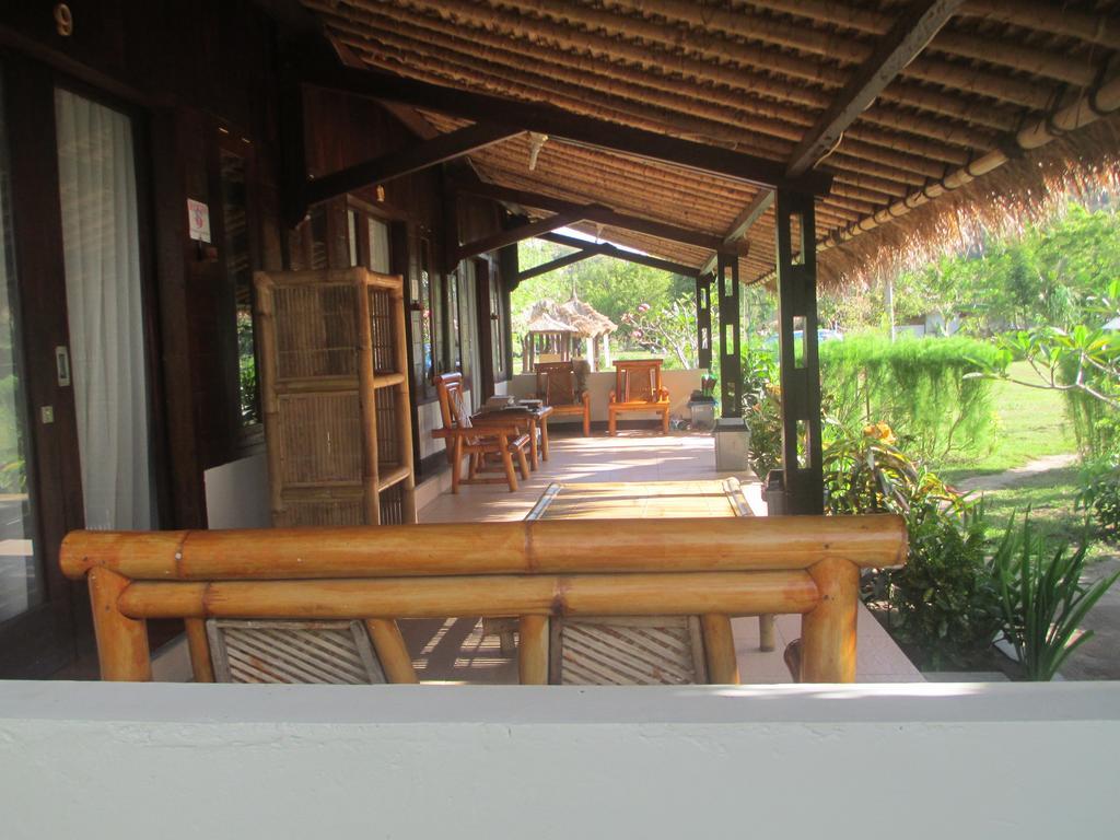 Selong Belanak Bungalows Selong Blanak Exterior foto
